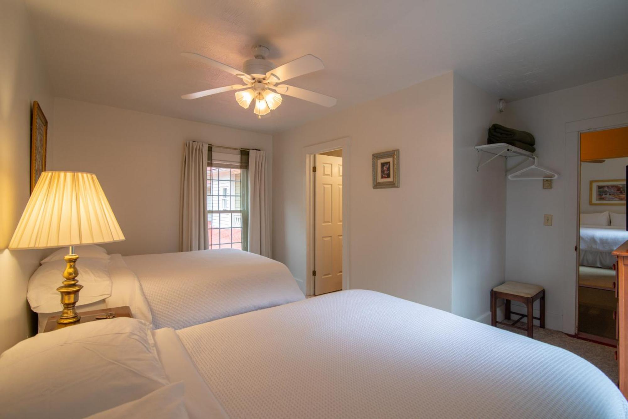 Moore House Inn & Cabins Marlinton الغرفة الصورة