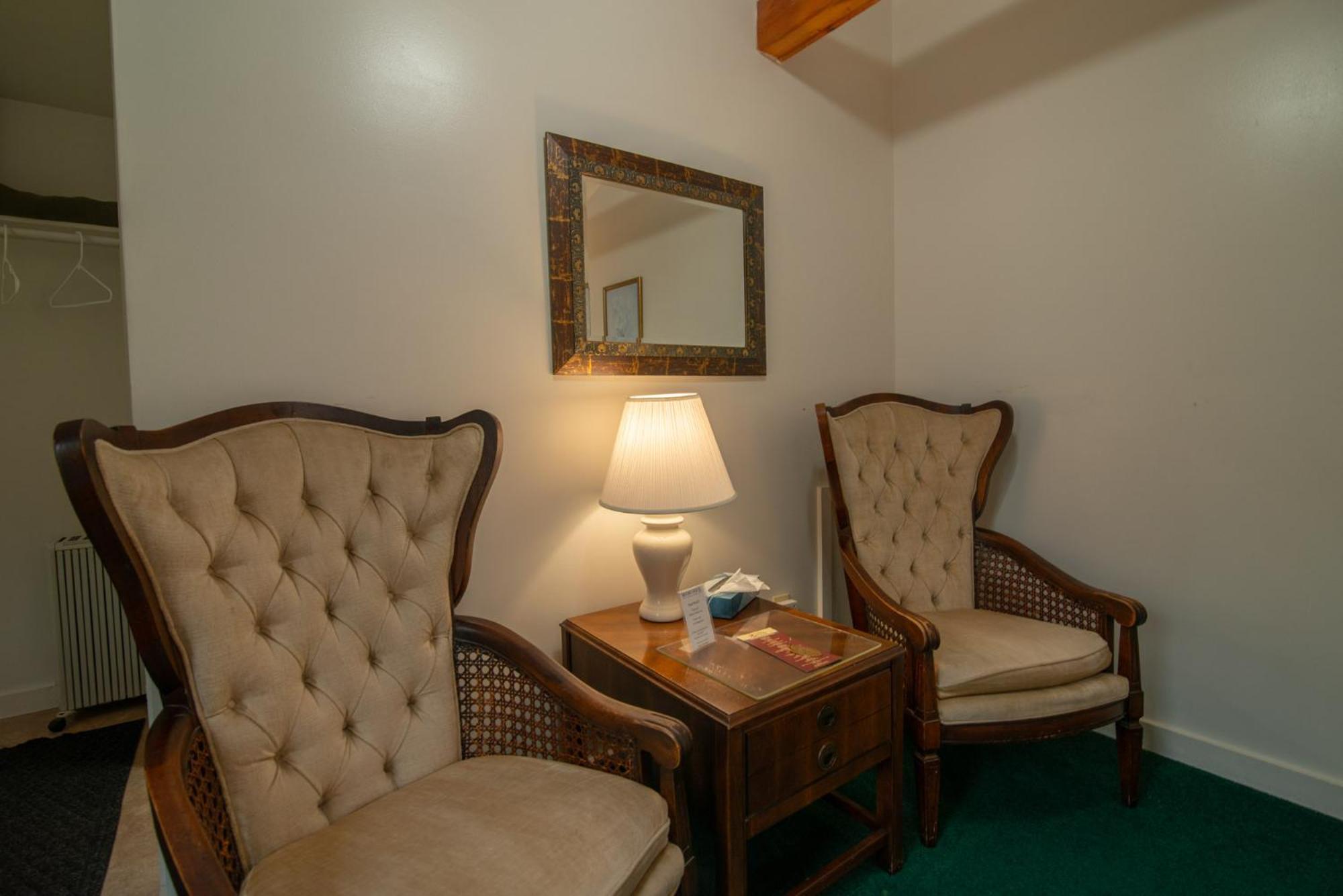 Moore House Inn & Cabins Marlinton الغرفة الصورة