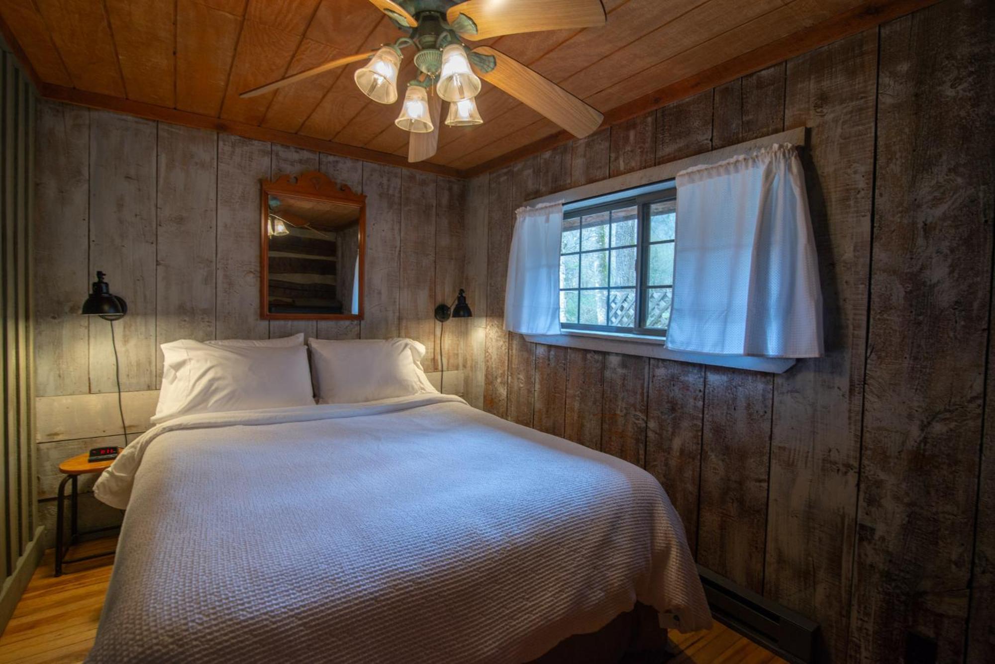 Moore House Inn & Cabins Marlinton الغرفة الصورة